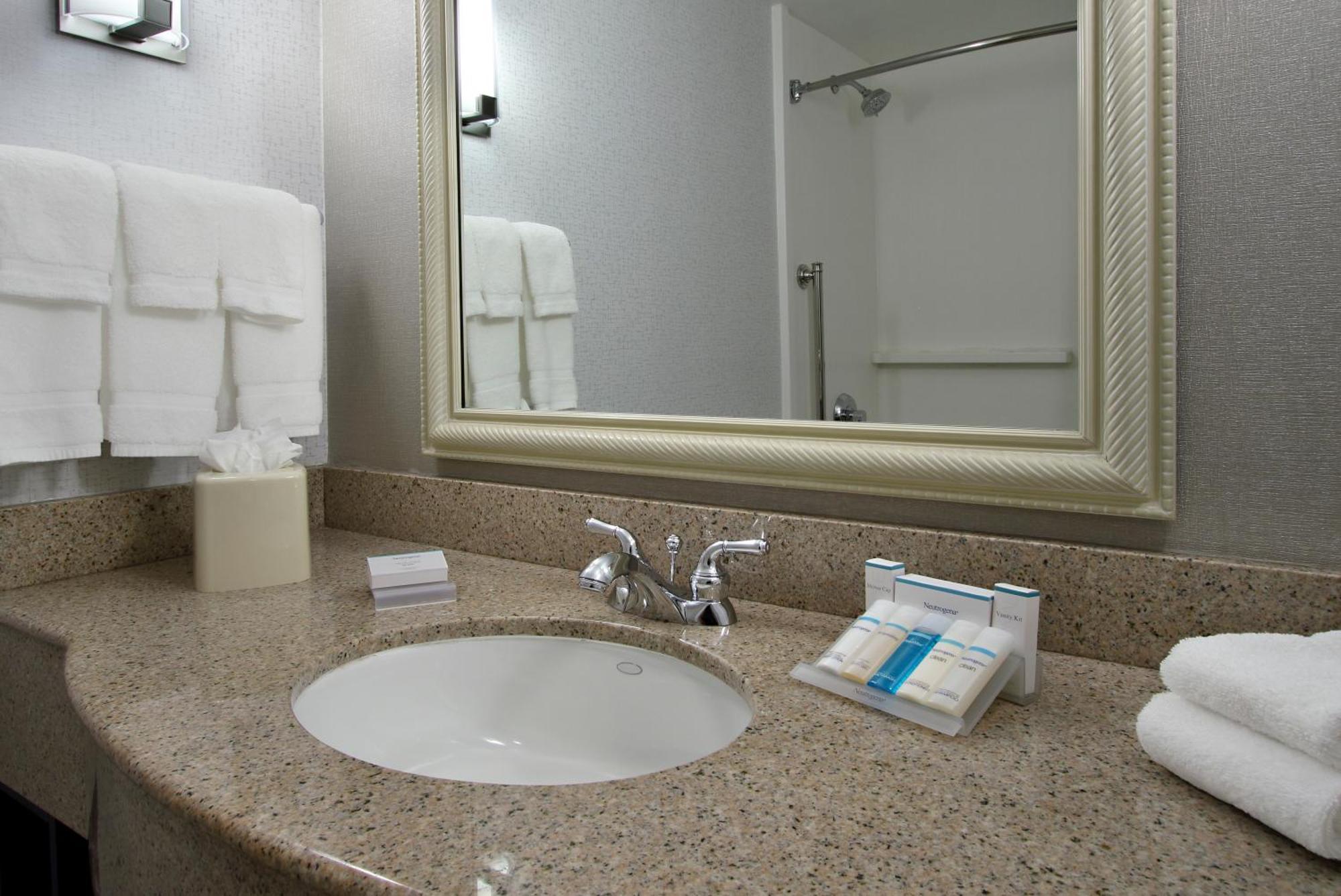 Hilton Garden Inn Sonoma County Airport Santa Rosa Exteriör bild
